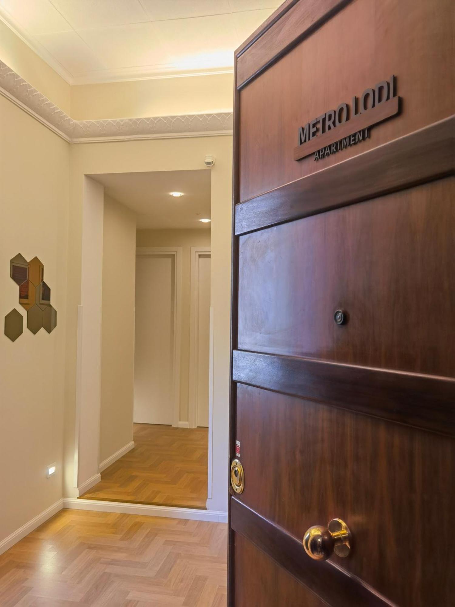 Metro Lodi Apartment Roma Ngoại thất bức ảnh